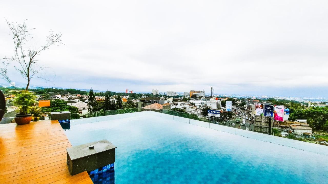 Kytos Hotel Bandung Extérieur photo