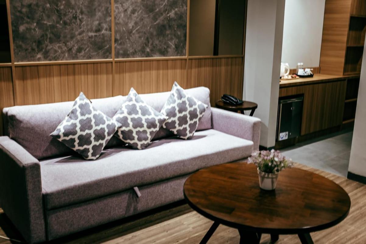 Kytos Hotel Bandung Extérieur photo