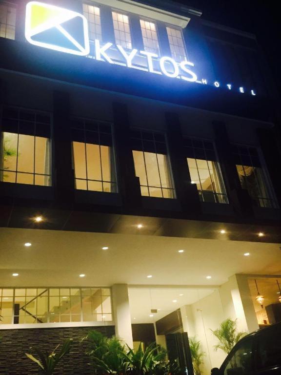 Kytos Hotel Bandung Extérieur photo