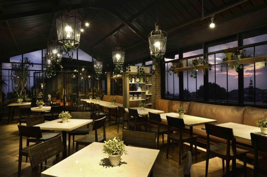 Kytos Hotel Bandung Extérieur photo