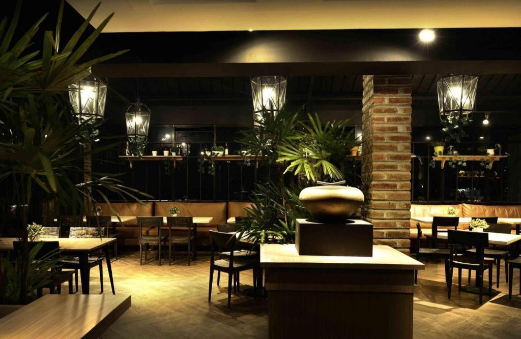 Kytos Hotel Bandung Extérieur photo
